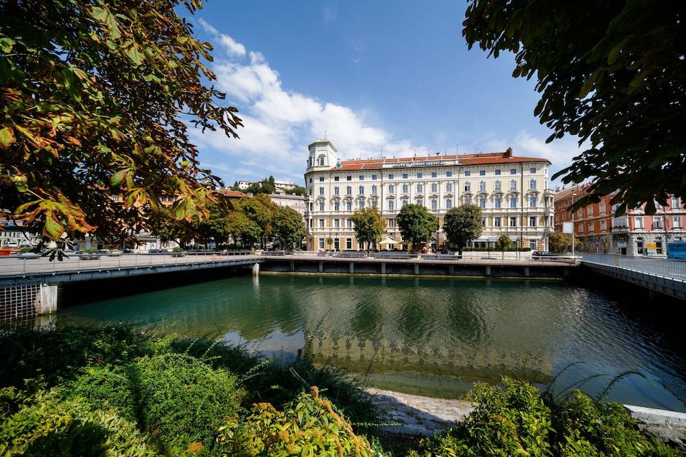 Hotel Continental Rijeka Exterior photo